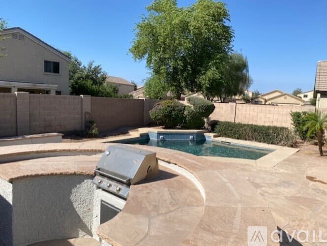Maricopa House: Arizona Ave