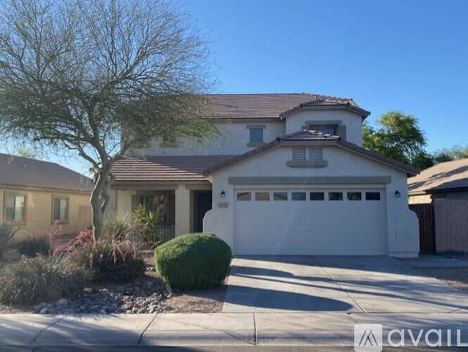 Maricopa House: Arizona Ave