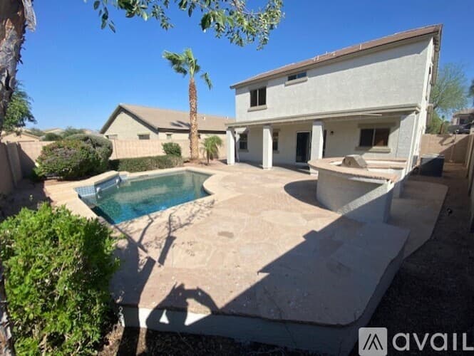 Maricopa House: Arizona Ave