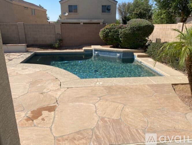 Maricopa House: Arizona Ave