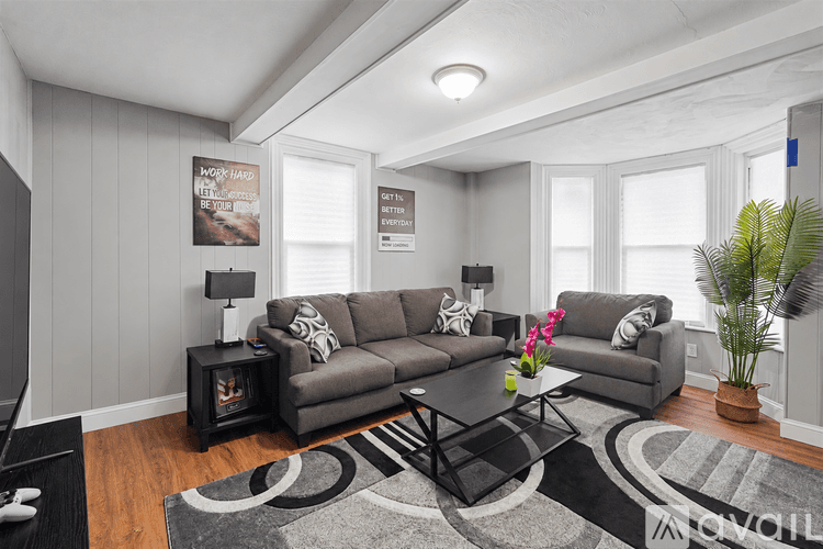 Fitchburg Apartment: 29 Mount Vernon Street
