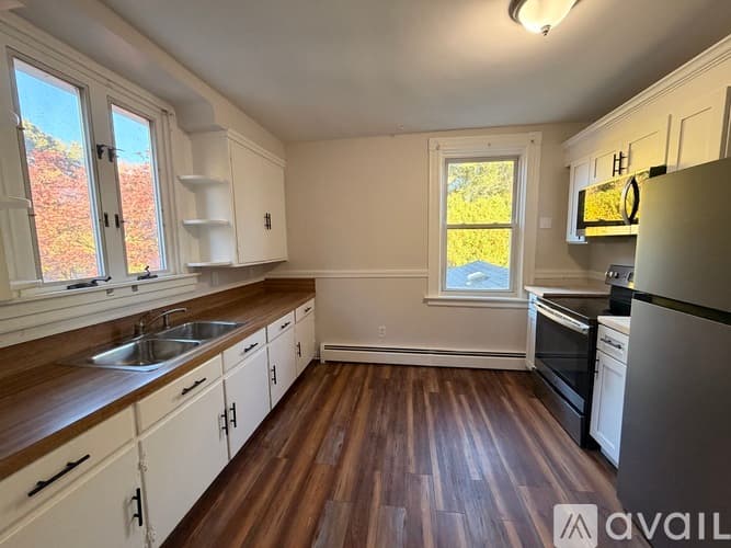 West Warwick Apartment: 110 Wakefield Street