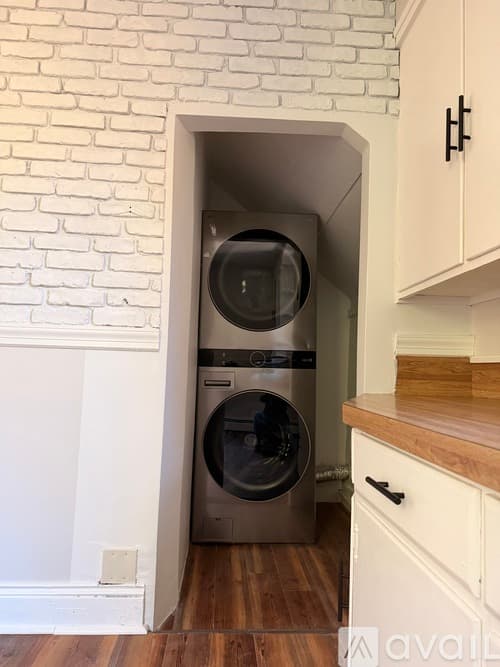 West Warwick Apartment: 110 Wakefield Street