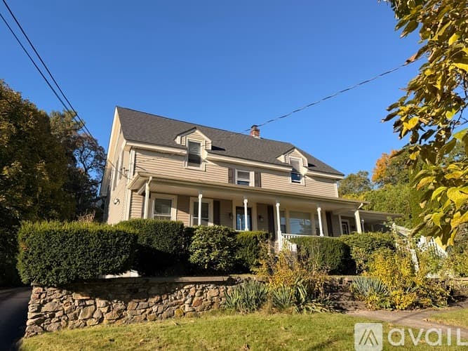 West Warwick Apartment: 110 Wakefield Street