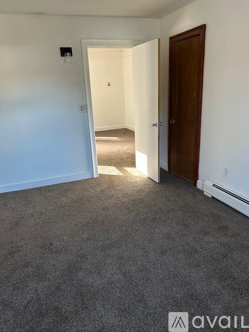 Meriden Apartment: 114 Main Street