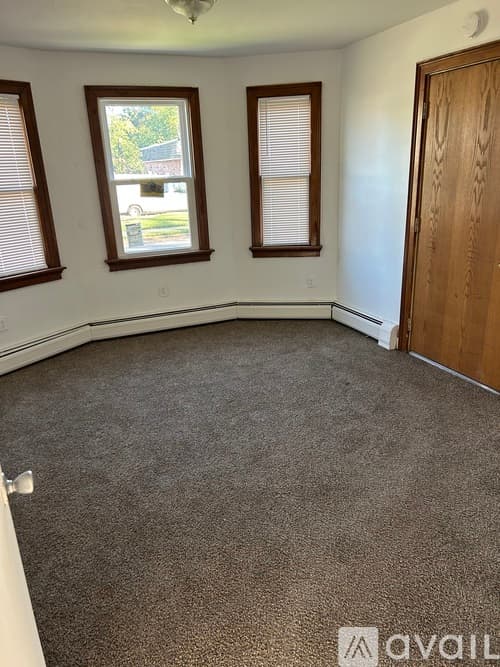 Meriden Apartment: 114 Main Street