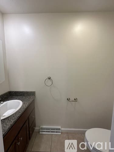 Waterford Townhome: 34 Circuit Street