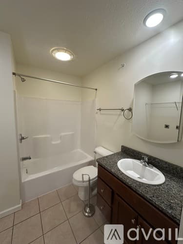 Waterford Townhome: 34 Circuit Street