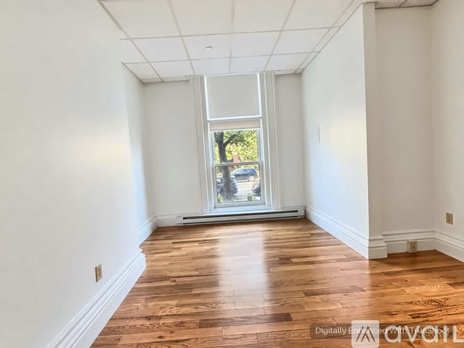 Boston Apartment: 405 Beacon St