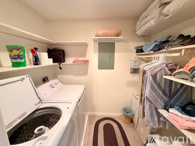 York Condo: 15 Long Beach Ave
