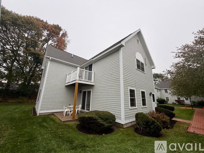 York Condo: 15 Long Beach Ave