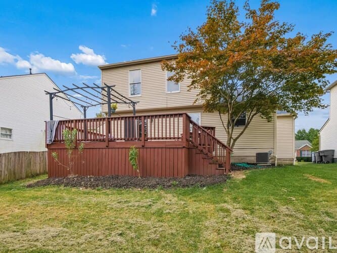 Grove City House: 2080 Sondra Ln