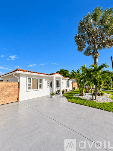 Fort Lauderdale House: 4730 Northeast 3rd Avenue