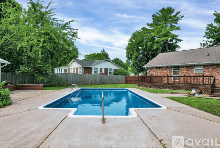 Cleveland House: 3820 Charleston Drive