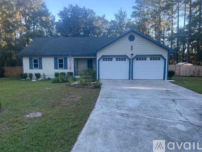 Statesboro House: 521 Pleasant Point Rd
