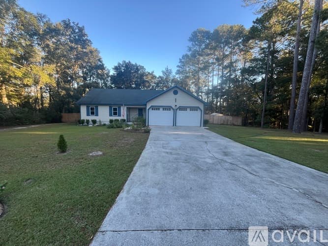 Statesboro House: 521 Pleasant Point Rd