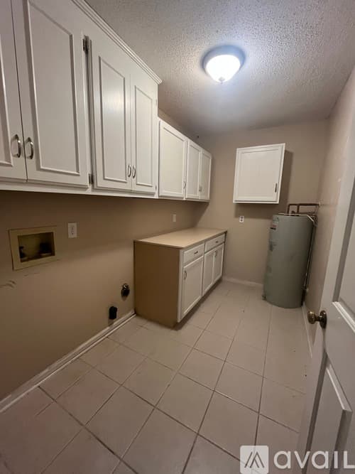 Statesboro House: 521 Pleasant Point Rd