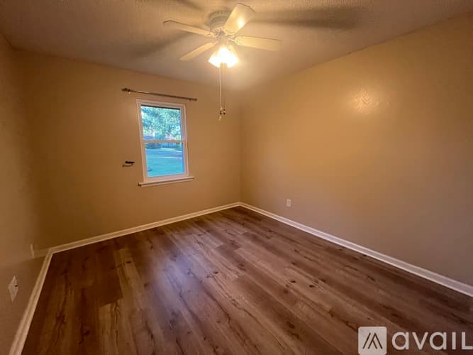 Statesboro House: 521 Pleasant Point Rd