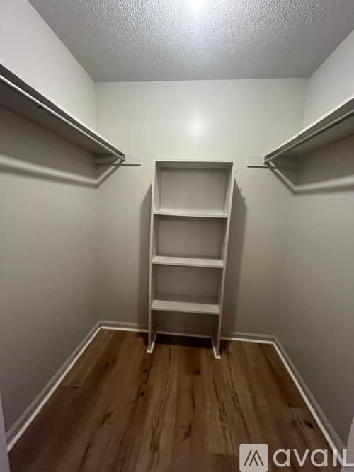 Statesboro House: 521 Pleasant Point Rd