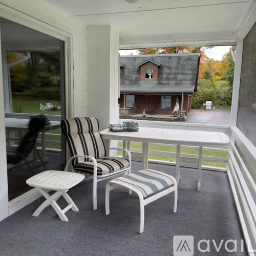 Paupack House: 334 Gumbletown Road