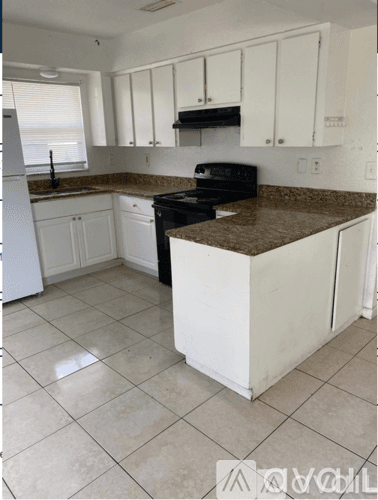 Largo House: 3607 141st Avenue North Unit A