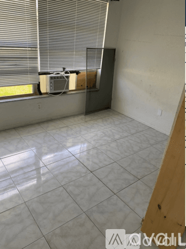 Largo House: 3607 141st Avenue North Unit A