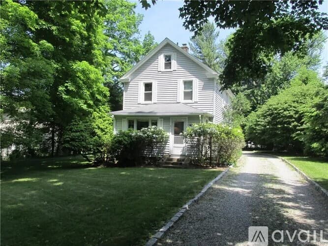 Ridgefield House: 18 North Street