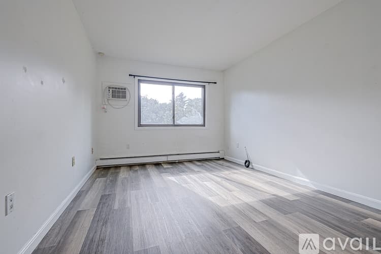 Nashua Condo: 13 Strawberry Bank Road