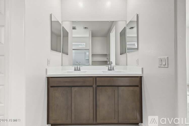 Buckeye House: 23969 W Yavapai St