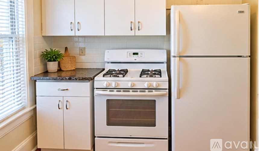 Northampton Apartment: 77 Prospect St