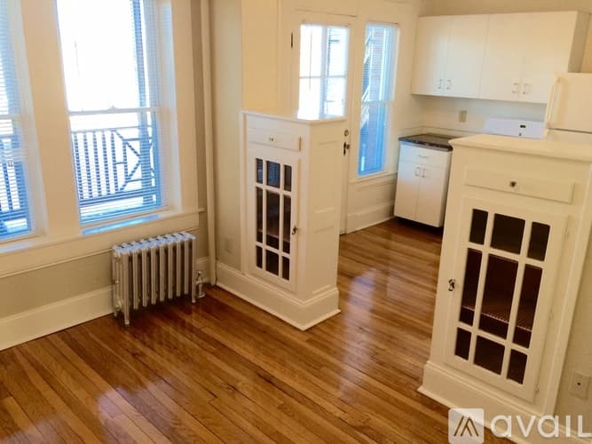 Northampton Apartment: 77 Prospect St
