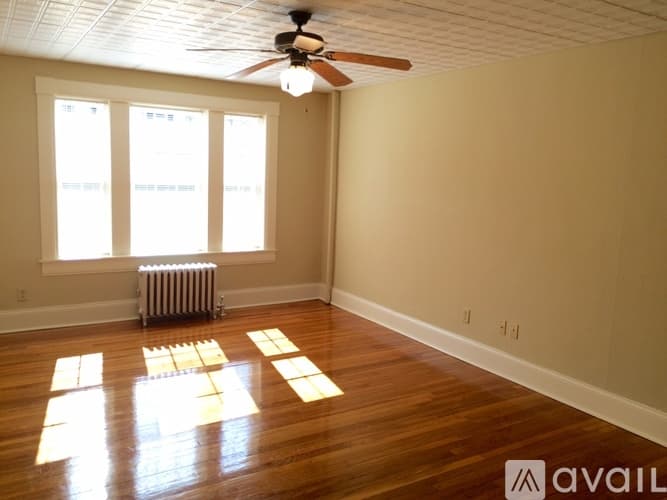 Northampton Apartment: 77 Prospect St