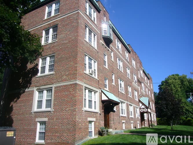Northampton Apartment: 77 Prospect St
