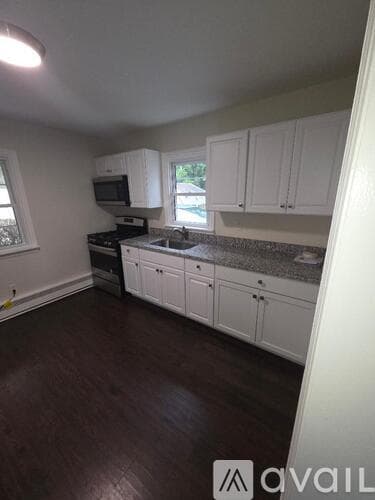 Folsom House: 1005 Swarthmore Ave