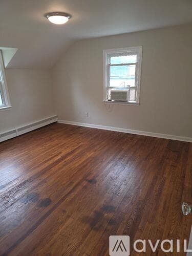 Folsom House: 1005 Swarthmore Ave