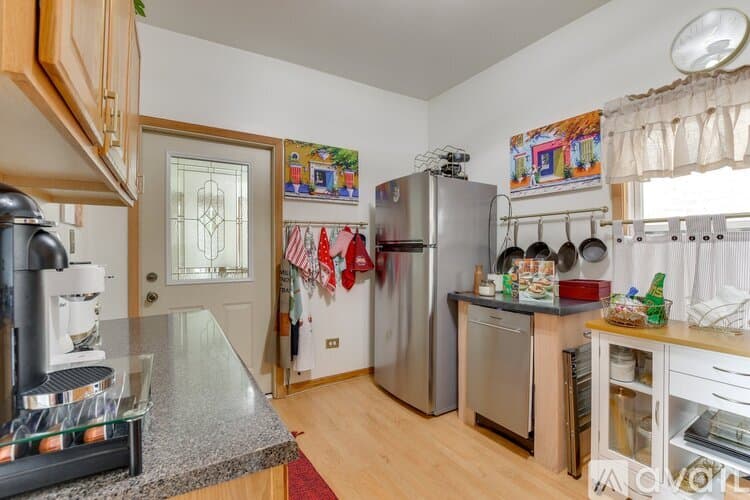 Oak Park House: 927 South Taylor Avenue