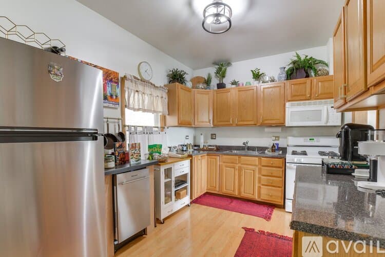 Oak Park House: 927 South Taylor Avenue