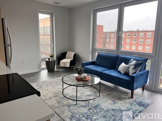 Lowell Apartment: 160 Middlesex Street
