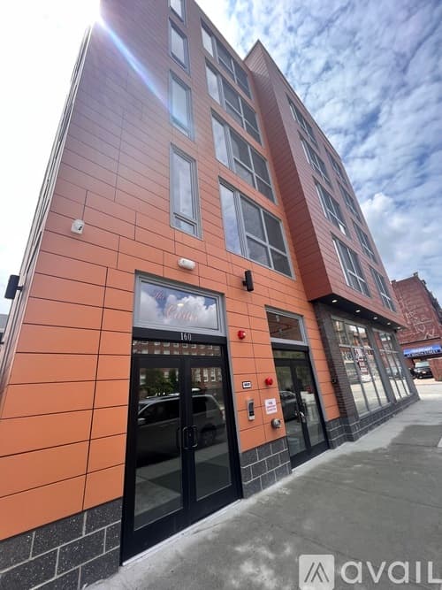 Lowell Apartment: 160 Middlesex Street
