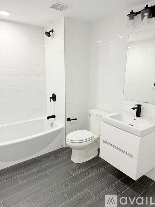 Lowell Apartment: 160 Middlesex Street