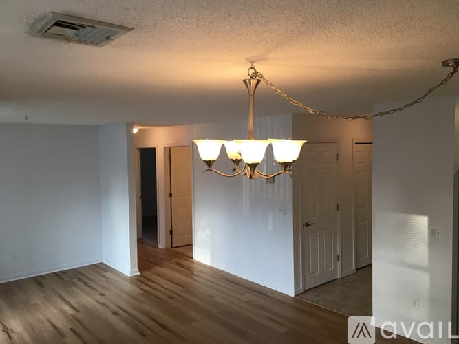 Taunton Condo: 450 Somerset Avenue