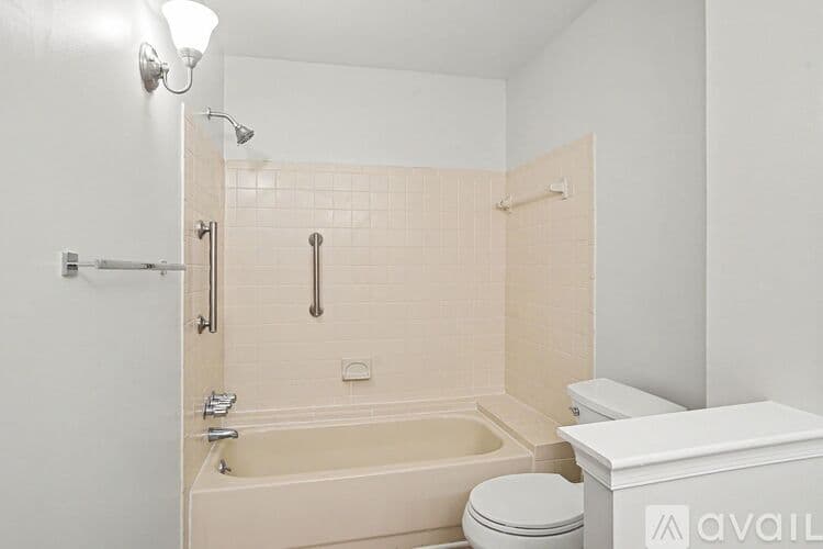 Eagleville Townhome: 2478 Hillendale Dr