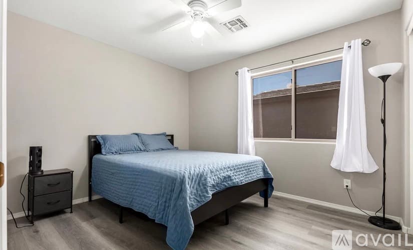 Peoria House: 9259 W Caron Cir