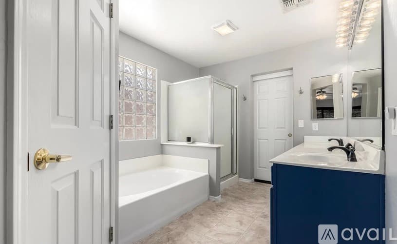 Peoria House: 9259 W Caron Cir