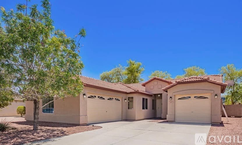 Peoria House: 9259 W Caron Cir