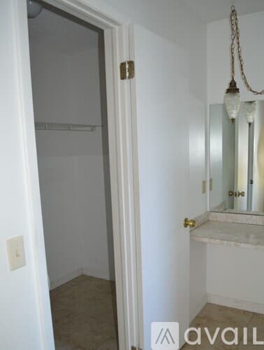 Spring Hill House: 12373 Shafton Rd
