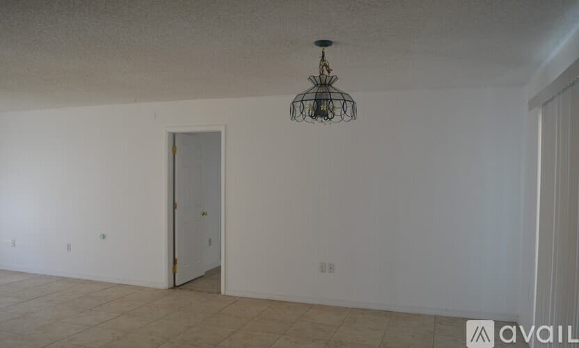 Spring Hill House: 12373 Shafton Rd