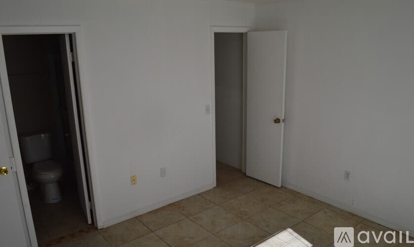 Spring Hill House: 12373 Shafton Rd