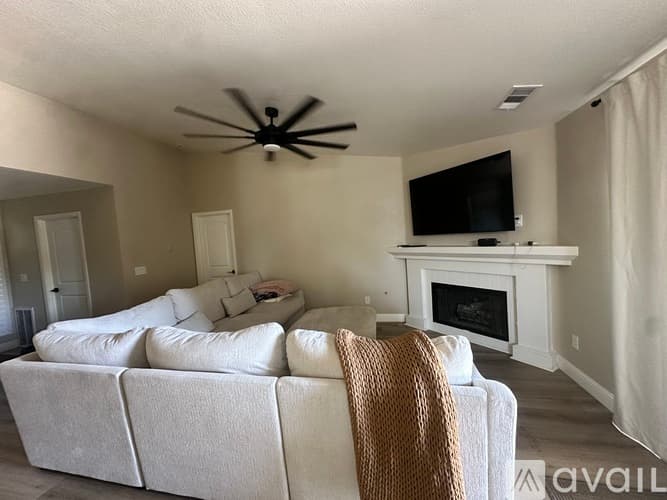 Turlock House: 4100 Crowell Road