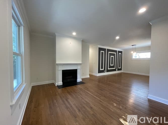 Atlanta House: 1344 Hooper Ave NE